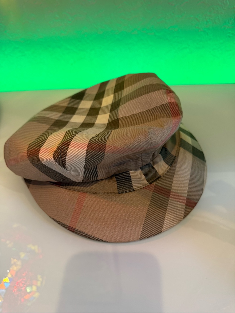 Burberry Beige Plaid Baker Boy Cap size  Small like new %100 Cotton